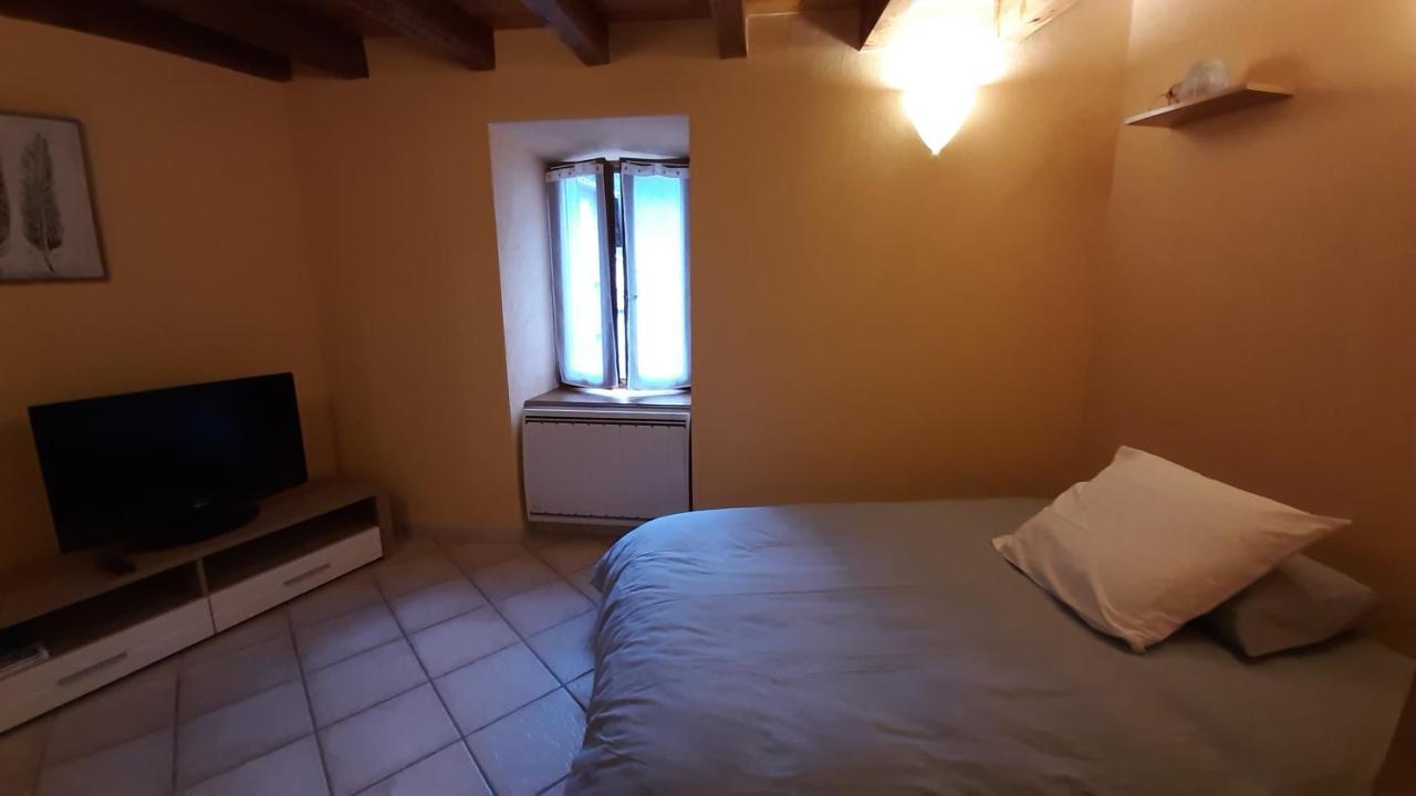 Petite Maison De Village Situee Entre Lacs, Cascades Et Montagnes Virieu-le-Grand Εξωτερικό φωτογραφία