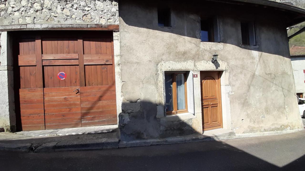 Petite Maison De Village Situee Entre Lacs, Cascades Et Montagnes Virieu-le-Grand Εξωτερικό φωτογραφία